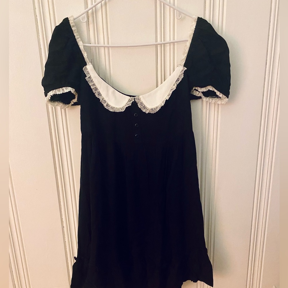 Black Peter Pan collar black dress